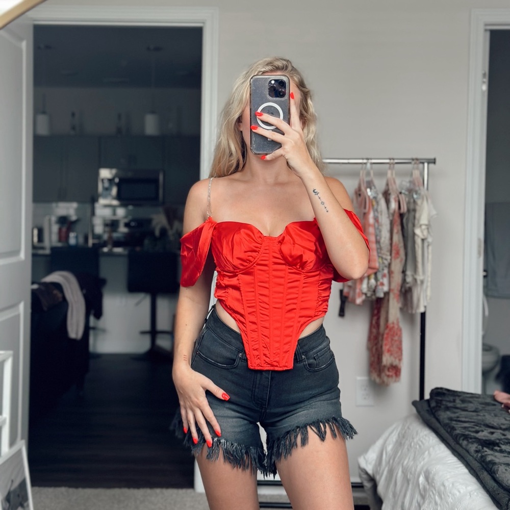 Fashion Nova corset